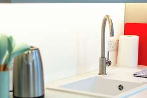 Bright & Airy 2BD - 10min walk to Centre