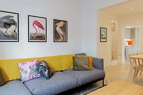 Bright & Airy 2BD - 10min walk to Centre
