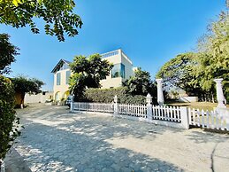 Spring Gardens And Farmstay