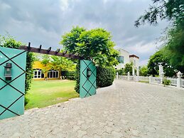 Spring Gardens And Farmstay