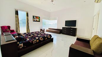 Spring Gardens And Farmstay