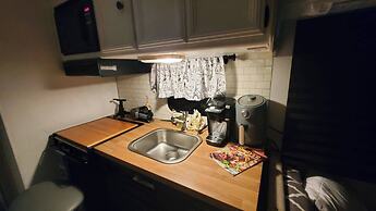 Camper Apt DE Sleeps 3