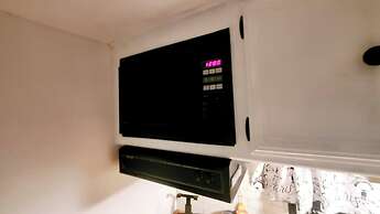 Camper Apt DE Sleeps 3