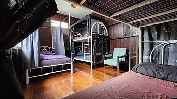 Baan Bright Hostel
