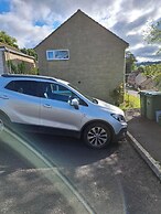 Stroud's Golden Valley 2-bedroom Apartment Retreat