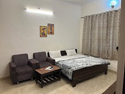 Krishnam Guest House