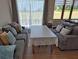 Tranquil Carney Commons Cottage - Sleeps 10