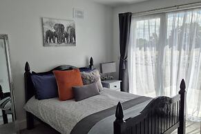 Tranquil Carney Commons Cottage - Sleeps 10