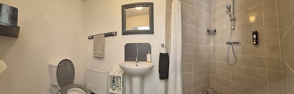 Tranquil Carney Commons Cottage - Sleeps 10