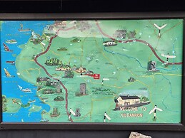 Tranquil Carney Commons Cottage - Sleeps 10