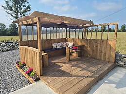 Tranquil Carney Commons Cottage - Sleeps 10