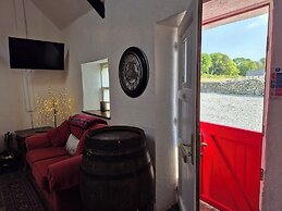 Tranquil Carney Commons Cottage - Sleeps 10