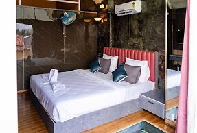 Sakhi Lakeview Resort