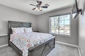 7 Mi to Dtwn: Golf Getaway w/ Fire Pit in Phoenix