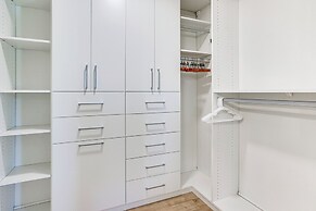 7 Mi to Dtwn: Golf Getaway w/ Fire Pit in Phoenix