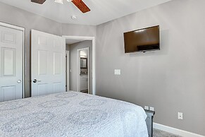 7 Mi to Dtwn: Golf Getaway w/ Fire Pit in Phoenix