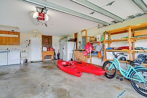 Heated Pool, Dock & Canal Access: Cape Coral Home