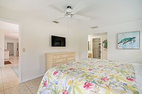 Heated Pool, Dock & Canal Access: Cape Coral Home