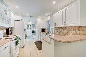 Heated Pool, Dock & Canal Access: Cape Coral Home