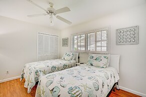 Heated Pool, Dock & Canal Access: Cape Coral Home