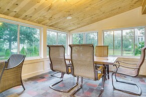 Harwich Port Beach House < Half-mi to Shore!