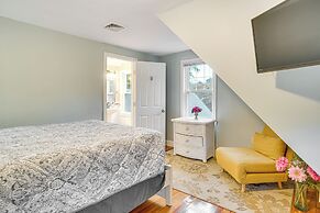 Harwich Port Beach House < Half-mi to Shore!