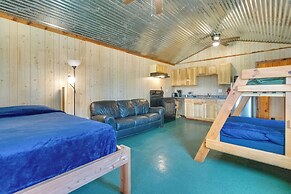 Pet-friendly Salesville Haven 3 Mi to Norfork Lake