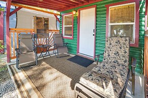 Riverfront Resort Cabin ~ 21 Mi to Crater Lake!