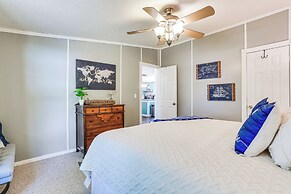 Upscale Lake Texoma Vacation Home: 1 Mi to Marina!