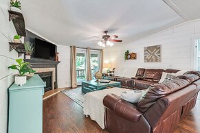 Upscale Lake Texoma Vacation Home: 1 Mi to Marina!