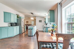 Upscale Lake Texoma Vacation Home: 1 Mi to Marina!
