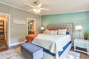 Upscale Lake Texoma Vacation Home: 1 Mi to Marina!