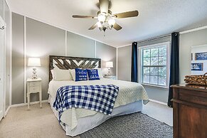 Upscale Lake Texoma Vacation Home: 1 Mi to Marina!