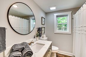 A-frame Anderson Cabin: Half Mi to Lake Hartwell!