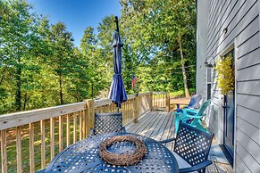 A-frame Anderson Cabin: Half Mi to Lake Hartwell!