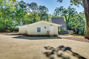 A-frame Anderson Cabin: Half Mi to Lake Hartwell!