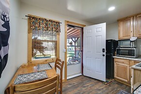 Resort Cabin on the River ~ 21 Mi to Crater Lake!