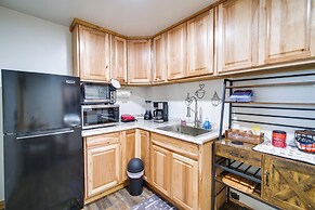 Resort Cabin on the River ~ 21 Mi to Crater Lake!