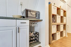 A-frame Home ~ 6 Mi to Tennessee River!