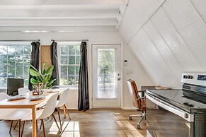 A-frame Home ~ 6 Mi to Tennessee River!