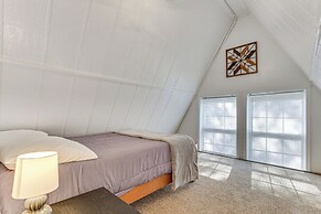 A-frame Home ~ 6 Mi to Tennessee River!