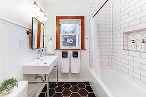 Secluded Crown Point Haven Near Golfing & Parks!