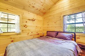 Stout Cabin w/ Fire Pit: 1 Mi to Ohio River!