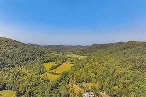 Stout Cabin w/ Fire Pit: 1 Mi to Ohio River!