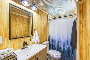 Stout Cabin w/ Fire Pit: 1 Mi to Ohio River!