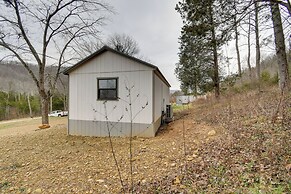Stout Cabin w/ Fire Pit: 1 Mi to Ohio River!