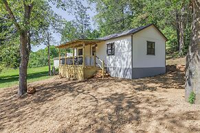 Stout Cabin w/ Fire Pit: 1 Mi to Ohio River!