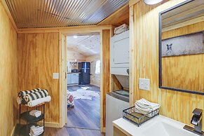 Stout Cabin w/ Fire Pit: 1 Mi to Ohio River!