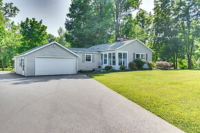 Near Trails + Wineries: Victor Getaway w/ Fire Pit