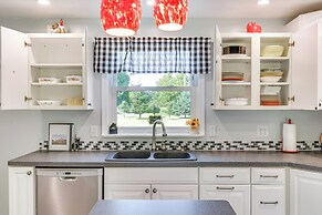 Near Trails + Wineries: Victor Getaway w/ Fire Pit